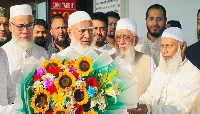 চট্টগ্রামে পৌঁছেছেন জামায়াত আমির