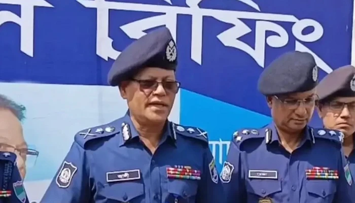 সরকার অনুমোদন দিলে ক্রসফায়ার করতেও পিছপা হবে না পুলিশ: আইজিপি