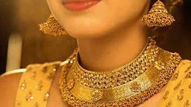 দেশে ফের বাড়ল স্বর্ণের দাম, ভরি কত