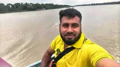 পদ্মায় ট্রলার দুর্ঘটনায় নিখোঁজ রকির সন্ধান মেলেনি