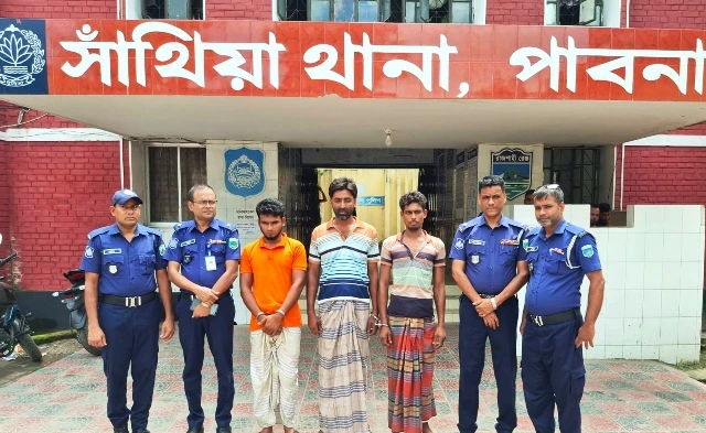 টাকা ছিনিয়ে নিতেই ব্যবসায়ী আজিজকে হত্যা ; গ্রেপ্তার ৩