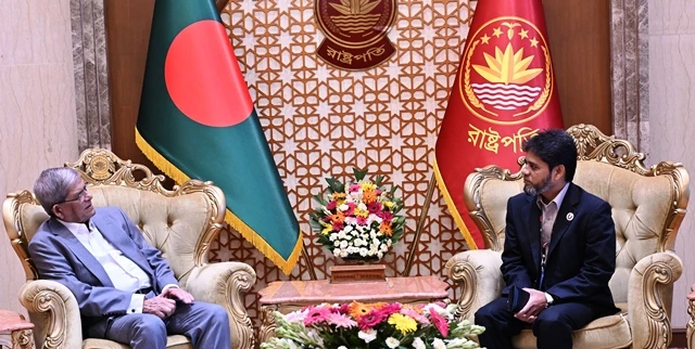 পাবিপ্রবি’র প্রথম সমাবর্তন মার্চে