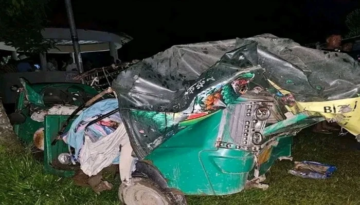 শ্রীমঙ্গলে বাস-সিএনজি সংঘর্ষে ৩জনের প্রাণহানী