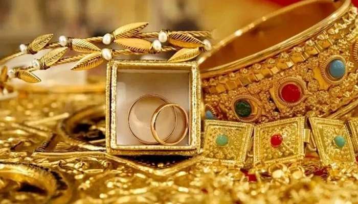 দেশের বাজারে কমল সোনার দাম
