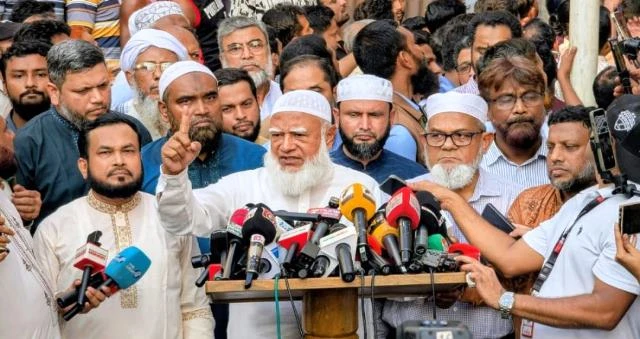 রাড্ডা ক্লিনিক পরিদর্শনে ডা. শফিকুর , ৫০ লাখ টাকা অনুদান ঘোষণা
