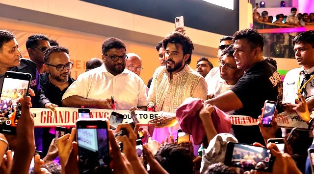 পাবনায় সেইলর আউটলেটের উদ্বোধন করলেন  সিয়াম